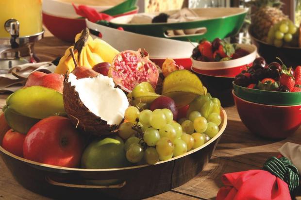 As fruteiras ou centros de mesa são peças decorativas e utilitárias na copa ou no jantar Copa & Cia/Divulgação As fruteiras ou centros de mesa são peças decorativas e utilitárias na copa ou no jantar Copa & Cia/Divulgação