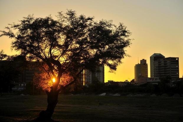 Calor aumenta e temperatura pode chegar a 38°C no Oeste Bruno Alencastro/Agencia RBS