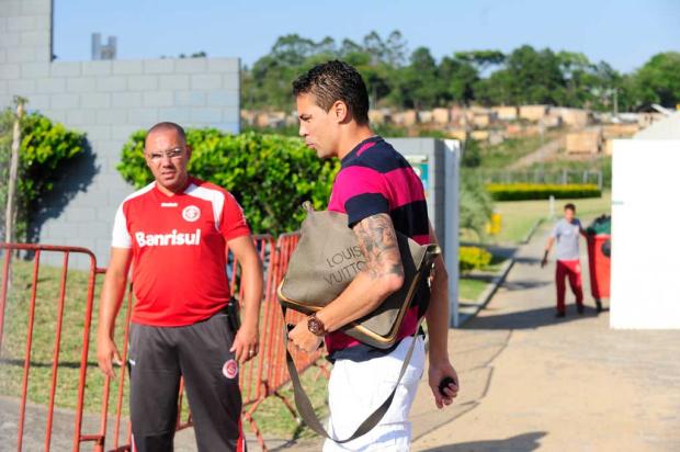 Afastado do grupo, Bolívar treina em Alvorada: "Não tinha nada a ver comigo" Ronaldo Bernardi/Agência RBS/