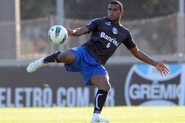 Fernando destaca alegria do grupo pela renovação de Luxa: "Nada mais justo" Edu Andrade, Divulgação/Grêmio/