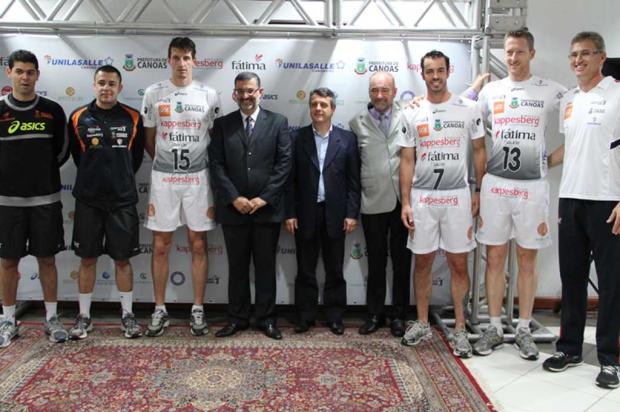 Canoas apresenta novidades antes da estreia na Superliga de Vôlei Divulgação/Móveis Kappesperg/Canoas/ Canoas apresenta novidades antes da estreia na Superliga de Vôlei Divulgação/Móveis Kappesperg/Canoas/