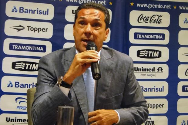 Luxa exalta parceria com Fábio Koff: "Vejo o Grêmio como a bola da vez" Adriano de Carvalho/ Luxa exalta parceria com Fábio Koff: "Vejo o Grêmio como a bola da vez" Adriano de Carvalho/