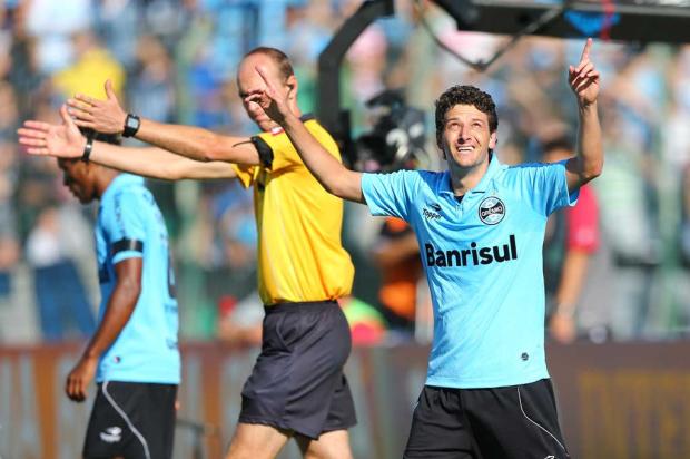 Elano reclama de seleção do Brasileirão sem gremistas Flávio Neves / Agência RBS/