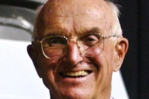 Morre pioneiro do transplante de órgãos Eric Miller/AP Morre pioneiro do transplante de órgãos Eric Miller/AP