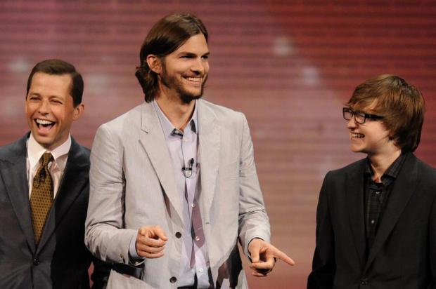 Ashton Kutcher pede a demissão de Angus T. Jones de 'Two and a Half Men', diz site CBS ENTERTAINMENT/divulgação