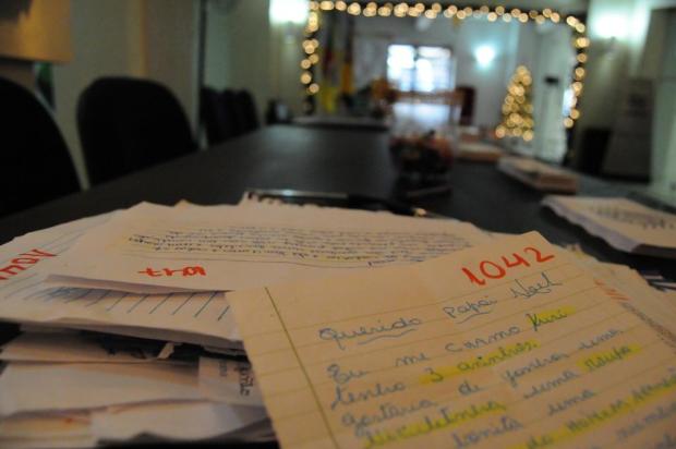 Correios lançam campanha de adoção de cartas de crianças carentes ao Papai Noel Bruna Porto,Correios/Divulgação Correios lançam campanha de adoção de cartas de crianças carentes ao Papai Noel Bruna Porto,Correios/Divulgação