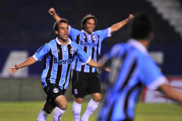 Juniores do Grêmio colocam invencibilidade à prova contra o Vitória Tadeu Vilani/Agencia RBS Juniores do Grêmio colocam invencibilidade à prova contra o Vitória Tadeu Vilani/Agencia RBS