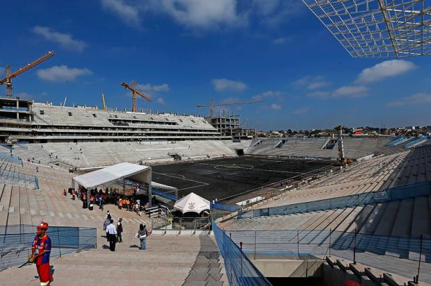 Com 58% de conclusão, Arena Corinthians deixa Valcke satisfeito Félix Zucco/ Com 58% de conclusão, Arena Corinthians deixa Valcke satisfeito Félix Zucco/