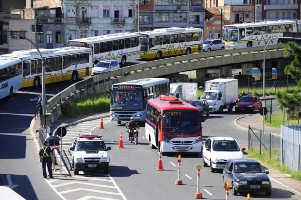 Obra bloqueia duas faixas da Rua da Conceição no final de semana Ronaldo Bernardi/Agencia RBS