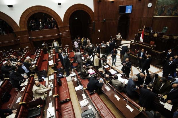 Constituição egípcia mantém referência a princípios da sharia GIANLUIGI GUERCIA/AFP Constituição egípcia mantém referência a princípios da sharia GIANLUIGI GUERCIA/AFP