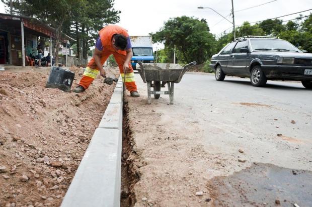 Estrada Afonso Lourenço Mariante ganha 700 metros de asfalto Mateus Bruxel/Agencia RBS
