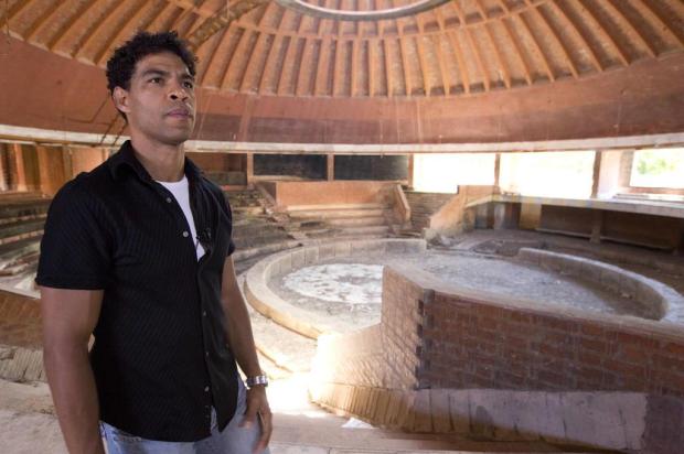 Em Cuba, projeto dos sonhos de bailarino desperta polêmica Jose Goitia/NYTNS