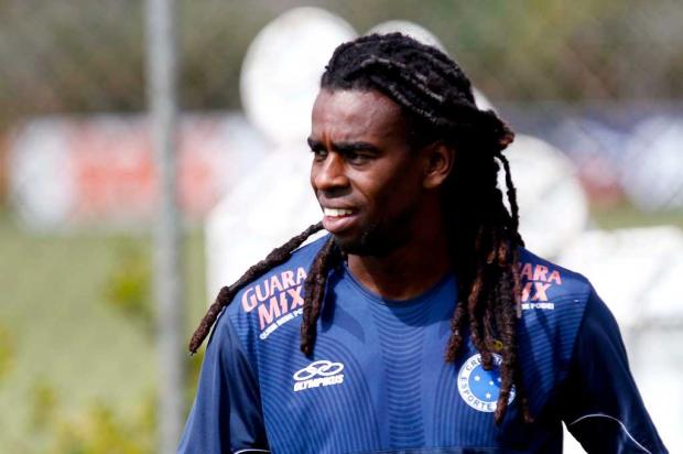 Tinga se recupera de lesão e pode enfrentar o Atlético-MG no domingo Washington Alves/Vipcomm/