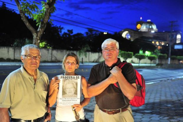 Familiares de gaúcha que sumiu no santuário de Aparecida vivem sem rumo na cidade da fé tadeu Vilani/Agencia RBS Familiares de gaúcha que sumiu no santuário de Aparecida vivem sem rumo na cidade da fé tadeu Vilani/Agencia RBS