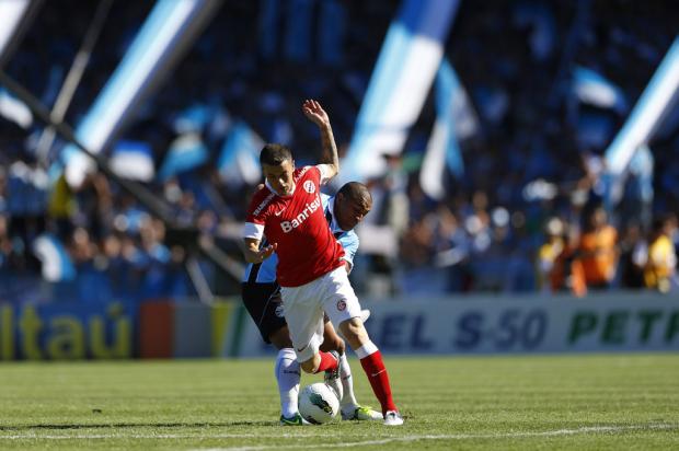 D'Ale parabeniza grupo pelo empate no Gre-Nal: "Seguramos com oito jogadores" Diego Vara, Agência RBS/