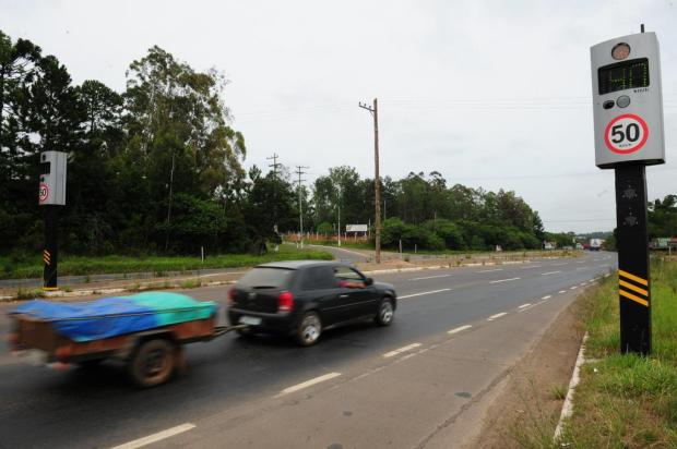 Menos de 40% dos controladores de velocidade previstos até o final do ano estão em operação no RS Fernando Gomes/Agencia RBS Menos de 40% dos controladores de velocidade previstos até o final do ano estão em operação no RS Fernando Gomes/Agencia RBS