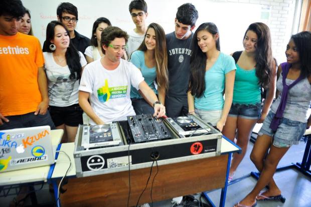Evento da campanha A Educação Precisa de Respostas movimenta escola de Porto Alegre Marcelo Oliveira/Agencia RBS