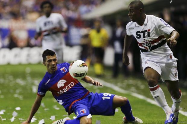 Em jogo de poucas emoções, Tigre e São Paulo ficam no 0 a 0 na Bombonera Eduardo Di Baia/AP Em jogo de poucas emoções, Tigre e São Paulo ficam no 0 a 0 na Bombonera Eduardo Di Baia/AP