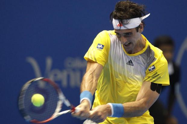 Bellucci estraga festa de Federer na primeira exibição do suíço no Brasil Andre Penner/AP Bellucci estraga festa de Federer na primeira exibição do suíço no Brasil Andre Penner/AP