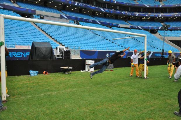 FOTOS: Arena recebe as traves que pertenciam ao Estádio Olímpico Rodrigo Fatturi/Grêmio FBPA/Divulgação/