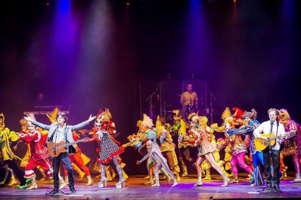 Kleiton & Kledir e Grupo Tholl são as estrelas da atração infantil 'Par ou Ímpar' Divulgação/Juliano Kirinus