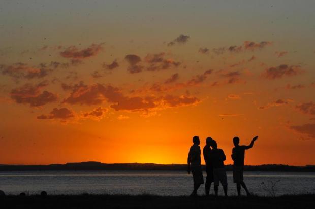 Domingo será de sol e terá máxima de 30°C no RS Jean Schwarz/Agencia RBS Domingo será de sol e terá máxima de 30°C no RS Jean Schwarz/Agencia RBS