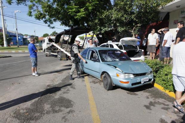 Estado de saúde de taxista atingido por carro que fazia racha em Santa Maria é grave Ronald Mendes/Agencia RBS Estado de saúde de taxista atingido por carro que fazia racha em Santa Maria é grave Ronald Mendes/Agencia RBS