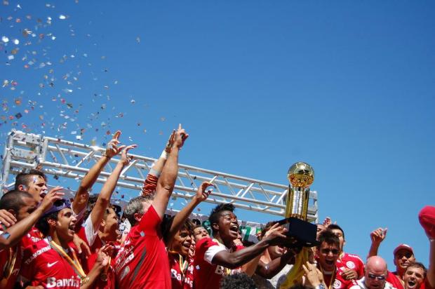 Inter vence o Gre-Nal e é o primeiro campeão do Brasileiro sub-17 Guilherme Araujo/TXT Assessoria/Divulgação Inter vence o Gre-Nal e é o primeiro campeão do Brasileiro sub-17 Guilherme Araujo/TXT Assessoria/Divulgação