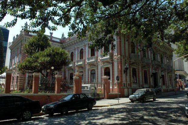 Conheça uma Florianópolis que não é das praias em um roteiro pelo Centro Histórico da cidade Daniel Conzi/Agencia RBS Conheça uma Florianópolis que não é das praias em um roteiro pelo Centro Histórico da cidade Daniel Conzi/Agencia RBS