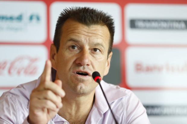 Em anúncio oficial, Dunga ressalta: "Torcedor do Inter não aceita que os jogadores não se entreguem 90 minutos" Félix Zucco/
