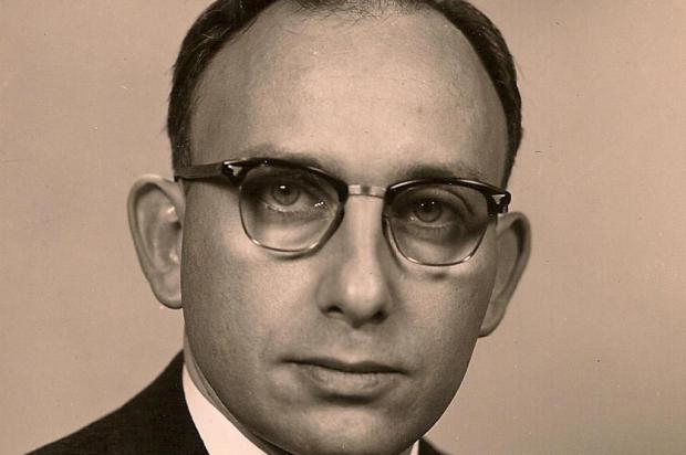 Inventor do código de barras morre nos Estados Unidos aos 91 anos Arquivo Pessoal/AP Photo