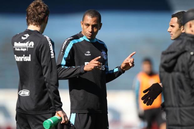De volta ao Atlético-MG, Gilberto Silva seguirá atuando como zagueiro Lucas Uebel/Grêmio/Divulgação De volta ao Atlético-MG, Gilberto Silva seguirá atuando como zagueiro Lucas Uebel/Grêmio/Divulgação