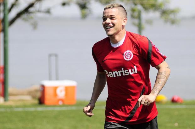 D'Alessandro diz que voltará um dia ao River Plate, mas agora fica no Inter a pedido de Dunga Alexandre Lops/Inter/Divulgação D'Alessandro diz que voltará um dia ao River Plate, mas agora fica no Inter a pedido de Dunga Alexandre Lops/Inter/Divulgação