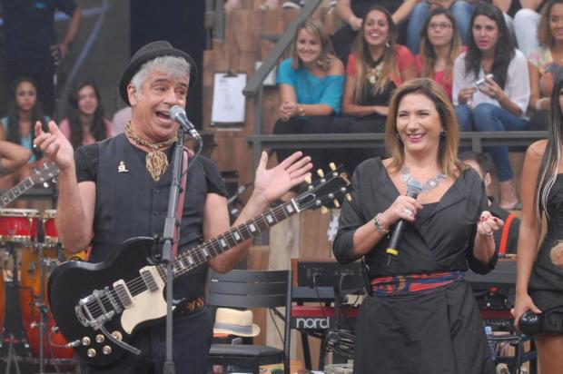 Lulu Santos e Zizi Possi cantam na festa de 12 anos do "Altas Horas" Zé Paulo Cardeal/TV Globo/Divulgação