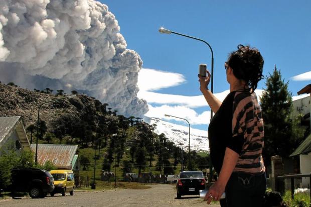 Chile suspende alerta vermelho por vulcão Copahue   Antonio Huglich/AFP