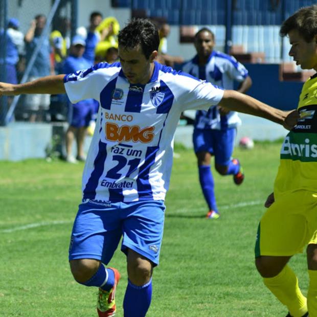 Cruzeiro e Cerâmica empatam em amistoso no Lami Divulgação/0 Cruzeiro e Cerâmica empatam em amistoso no Lami Divulgação/0
