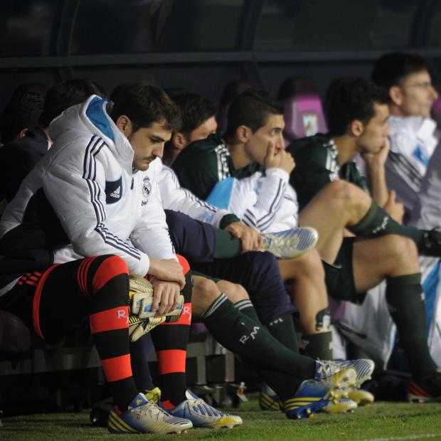 Casillas fala sobre ser barrado por Mourinho: "Só resta aceitar" PEDRO ARMESTRE/AFP