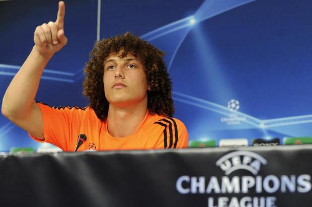 Após boa atuação, jornalista inglês compara David Luiz a Sócrates Francisco Leong/AFP Photo Após boa atuação, jornalista inglês compara David Luiz a Sócrates Francisco Leong/AFP Photo