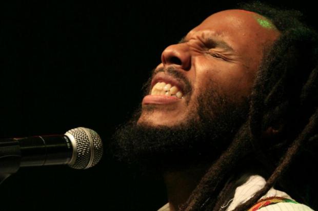 Ingressos para o show de Ziggy Marley em Porto Alegre estão à venda Carlos Kilian/Divulgação Ingressos para o show de Ziggy Marley em Porto Alegre estão à venda Carlos Kilian/Divulgação