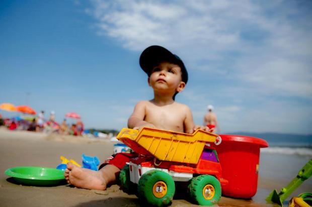 Dicas de como divertir as crianças na praia Jessé Giotti/Agencia RBS Dicas de como divertir as crianças na praia Jessé Giotti/Agencia RBS