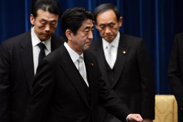 Shinzo Abe, o primeiro-ministro que quer salvar o Japão TOSHIFUMI KITAMURA/AFP Shinzo Abe, o primeiro-ministro que quer salvar o Japão TOSHIFUMI KITAMURA/AFP