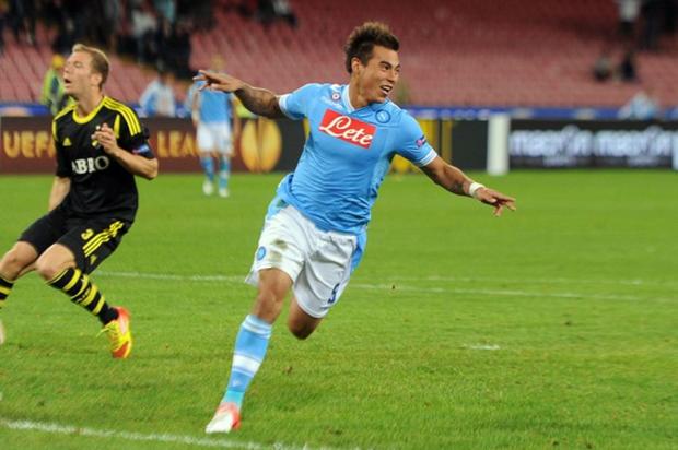 Empresário espera por decisão do Napoli e descarta pressa para acerto por Vargas Divulgação/SSC Napoli/