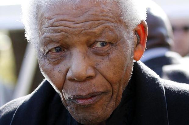 Mandela está recuperado, anuncia presidência sul-africana Siphiwe Sibeko/AFP Mandela está recuperado, anuncia presidência sul-africana Siphiwe Sibeko/AFP