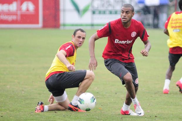Josimar admite gosto especial na decisão contra o São Luiz e projeta primeira taça pelo Inter Alexandre Lops/Imprensa,Inter Josimar admite gosto especial na decisão contra o São Luiz e projeta primeira taça pelo Inter Alexandre Lops/Imprensa,Inter