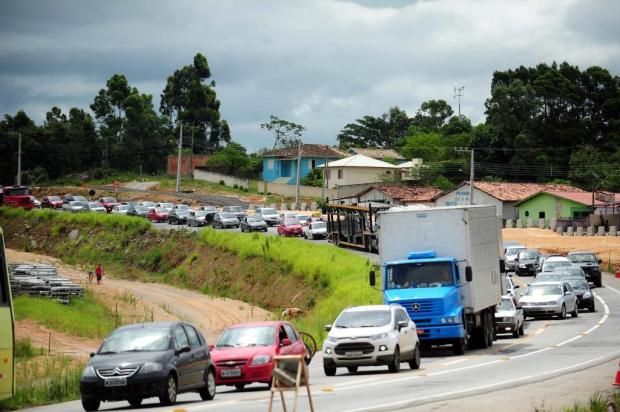 BR-101 registra seis quilômetros de fila no sentido Norte em Sombrio, Sul de SC Charles Guerra/Agencia RBS