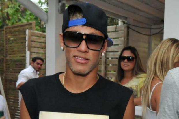 Neymar pega helicóptero em Itapema e curte final de tarde em Florianópolis Cassiano de Souza/divulgação