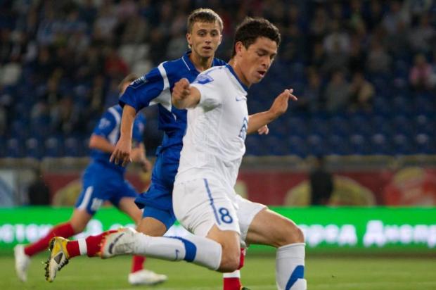 De férias no Brasil, Giuliano sonha com a Seleção e a Copa de 2014 divulgação/dnipro De férias no Brasil, Giuliano sonha com a Seleção e a Copa de 2014 divulgação/dnipro