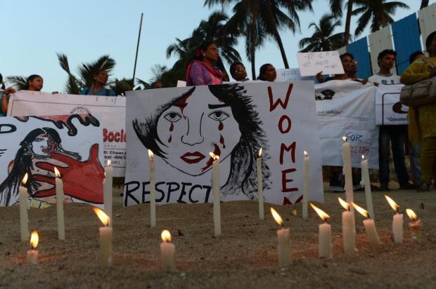 Morre jovem violentada na Índia  PUNIT PARANJPE/AFP
