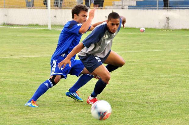 Novo Hamburgo e Pelotas empatam em último jogo-treino de 2012 Eduardo Beleske/Especial Novo Hamburgo e Pelotas empatam em último jogo-treino de 2012 Eduardo Beleske/Especial