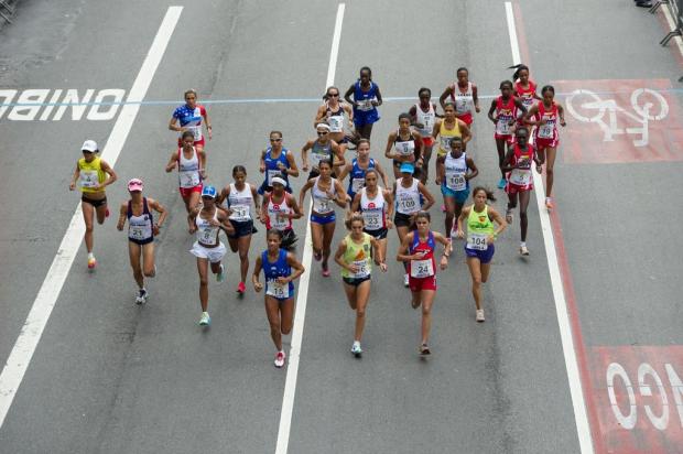 Quenianos vencem a 88ª corrida de São Silvestre Marcelo Machado de Melo,Fotoarena/Estadão Conteúdo Quenianos vencem a 88ª corrida de São Silvestre Marcelo Machado de Melo,Fotoarena/Estadão Conteúdo
